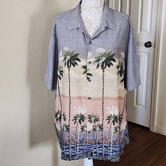 Batik Bay Aloha Shirt - Picture 1 of 3